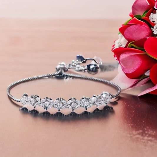 Ohh soo flower silver bracelet